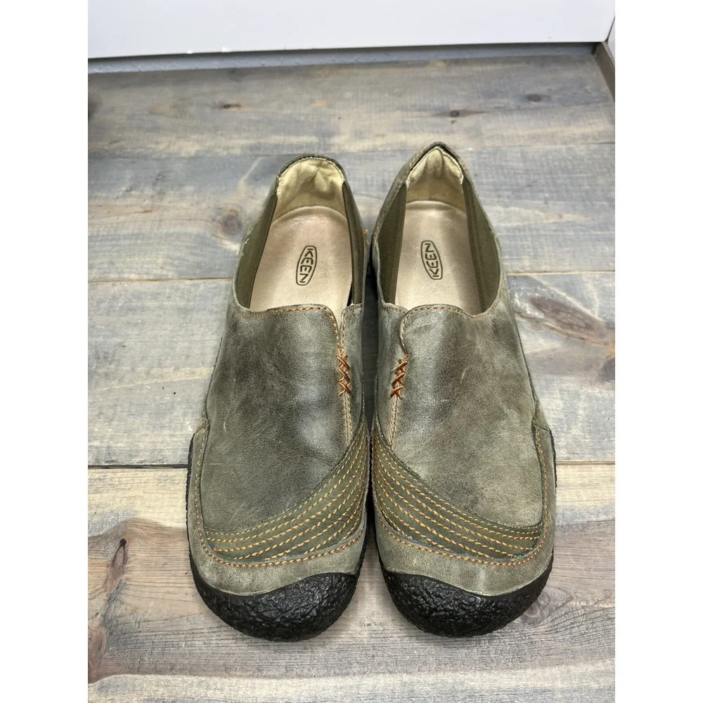 Keen Women's‎ Loafers Size 9   39.5 EU Olive Colored Leather Orange Stitching